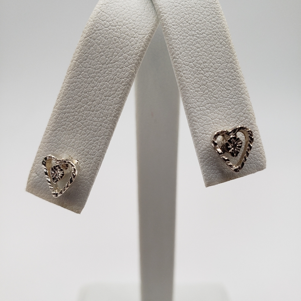 Petite Heart & Leaf Earrings .925 SS